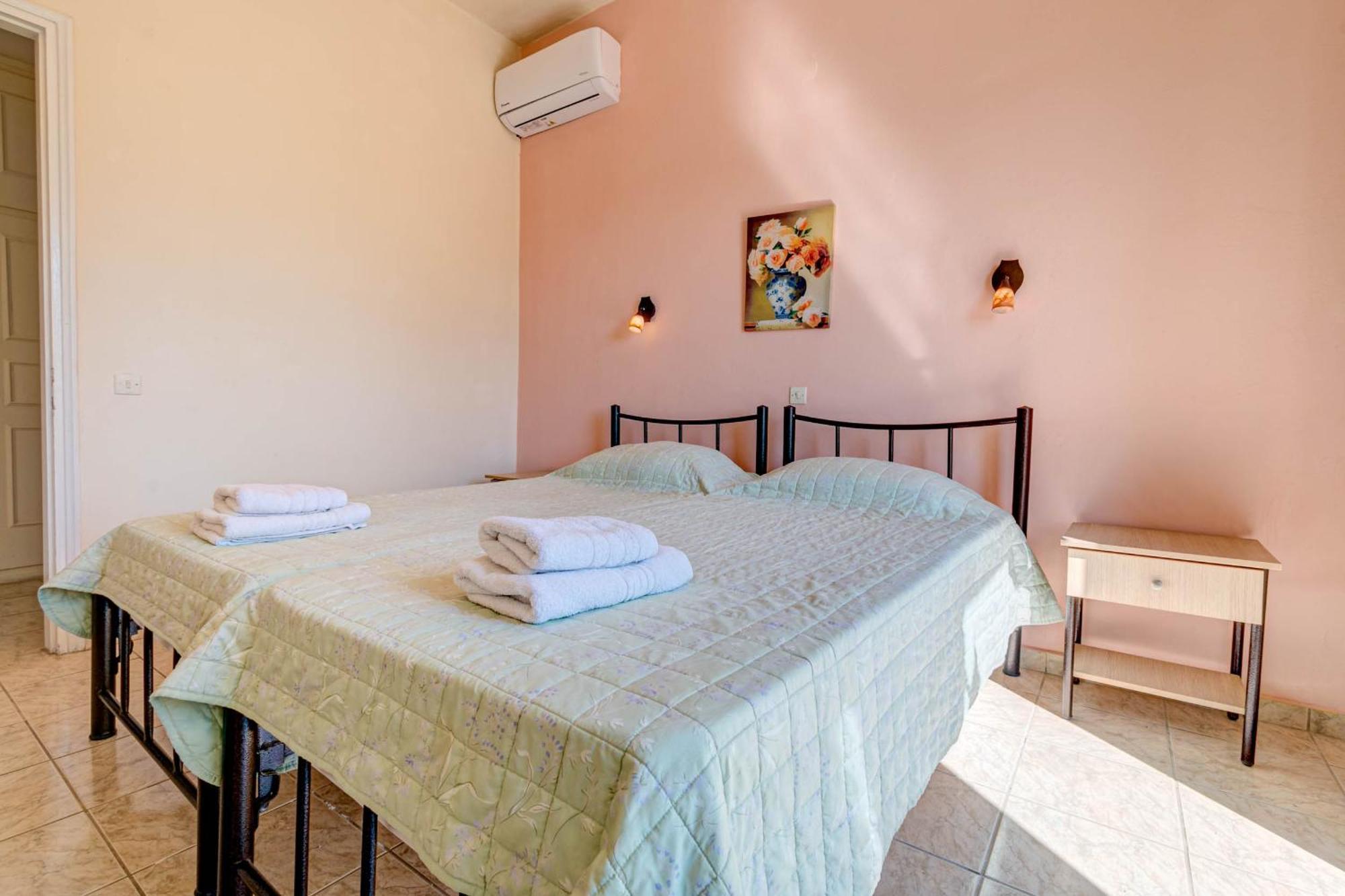 Hotel Ionian Arches Gouvia Habitación foto
